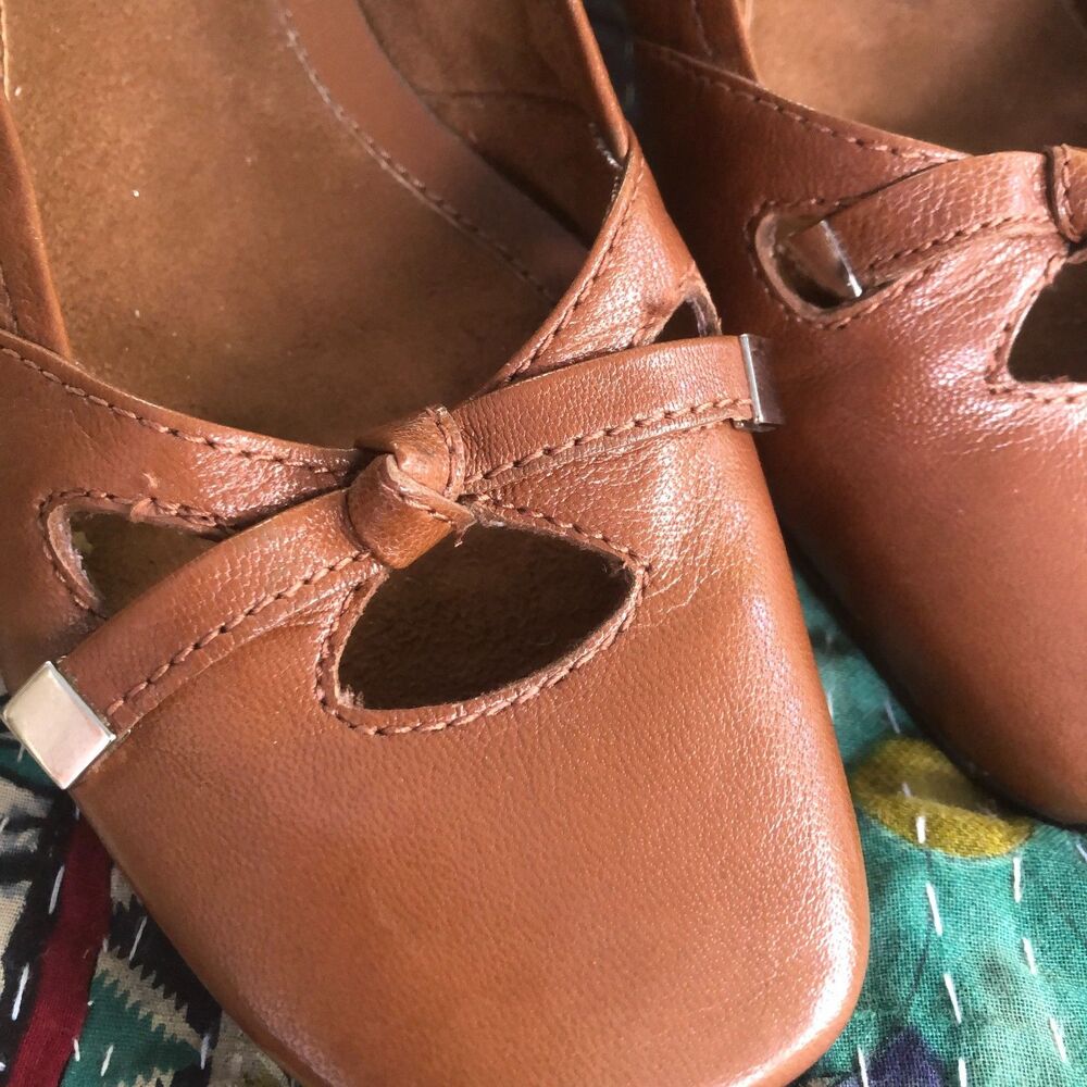 Liz Claiborne brown leather ballet shoes bows, silver trim Size 8M - Picture 2 of 16